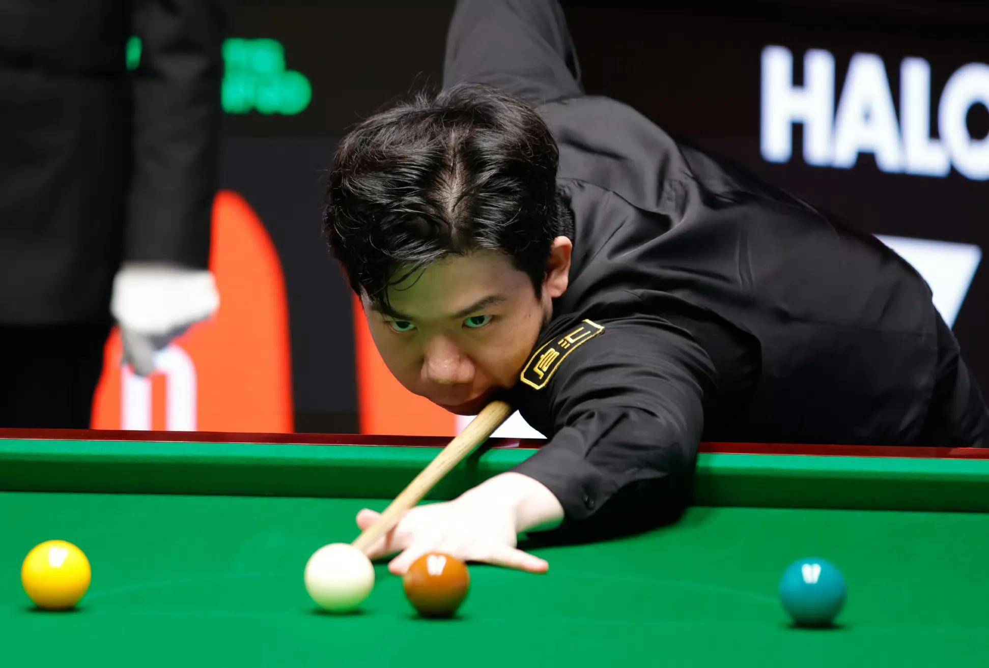 现出了顽强 现出了顽强