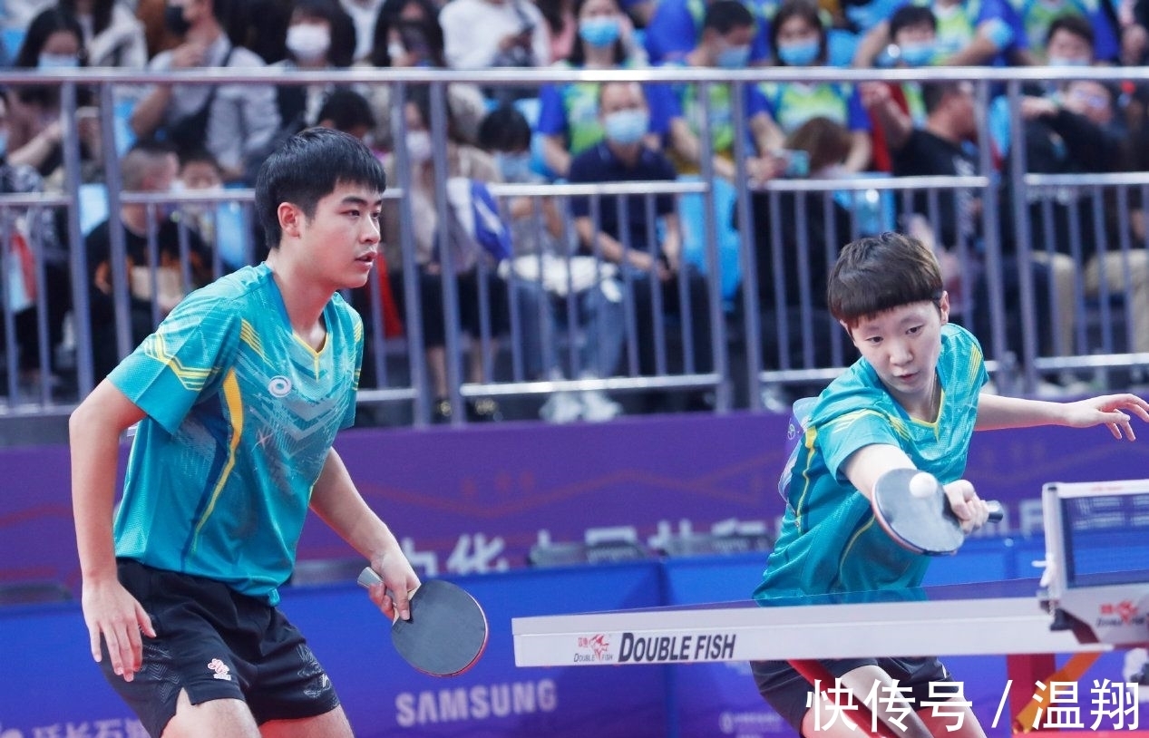 她的成就不 她的成就不