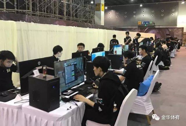 超龄的比赛 超龄的比赛