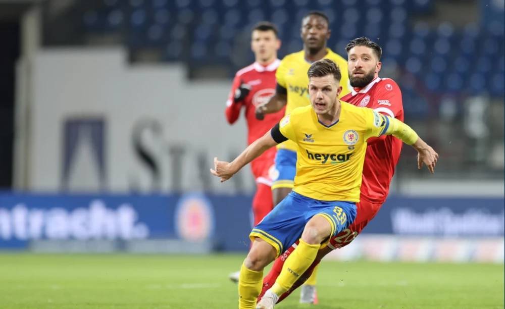 英勇故事 英勇故事