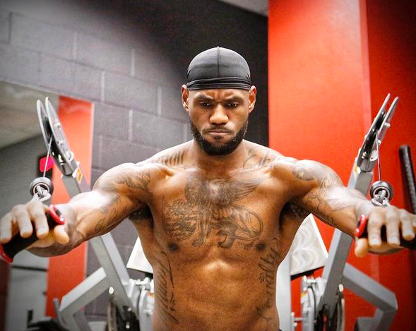 他清理走廊 他清理走廊