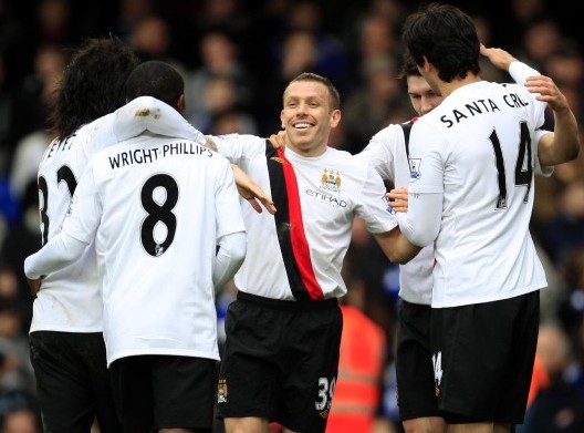 足球在飞行 足球在飞行