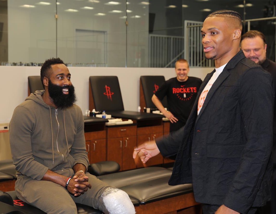 用一个强硬 用一个强硬